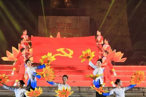Đặc sắc chương trình nghệ thuật 'Niềm tin với Đảng - Vững bước tương lai'