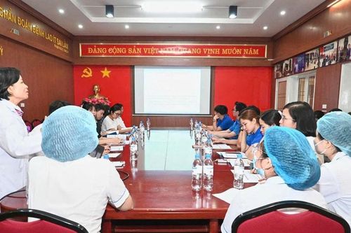 Tập huấn tư vấn cai nghiện thuốc lá cho thanh niên