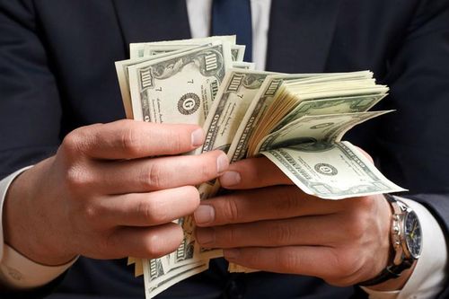 Trúng số độc đắc, làm gì để tránh cảnh trắng tay?