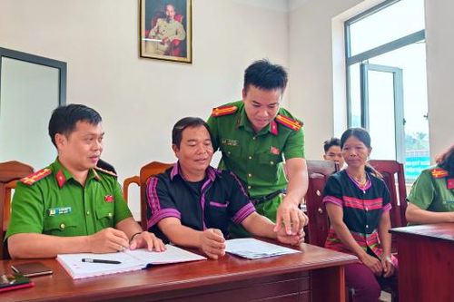 Tuyên truyền pháp luật và lan tỏa yêu thương tại vùng biên giới Đà Nẵng