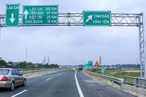 Nâng cấp, mở rộng lên 4 làn xe mặt đường cao tốc Nội Bài - Lào Cai
