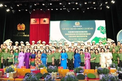 Lan tỏa hình ảnh đẹp của phụ nữ Công an Thủ đô