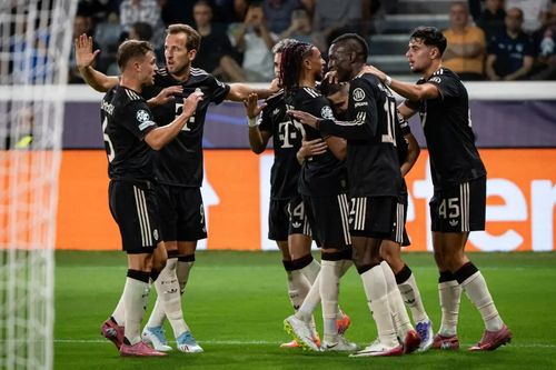 Bayern Munich chiếm đỉnh bảng xếp hạng Champions League