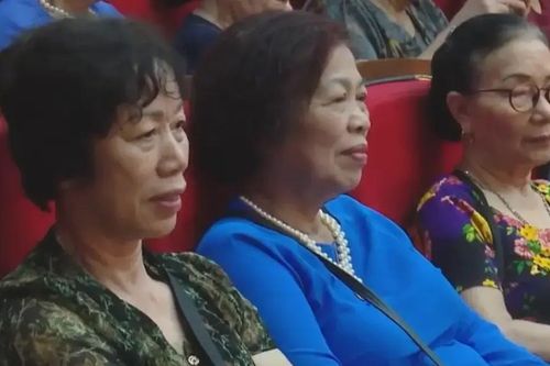 Chung tay chăm sóc sức khỏe người cao tuổi