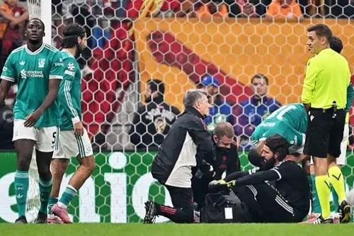 Liverpool 'thiệt đơn thiệt kép' sau thất bại trước Galatasaray