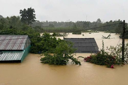 Xã Phục Hòa chịu thiệt hại nặng nề do mưa bão, nhiều khu dân cư bị cô lập