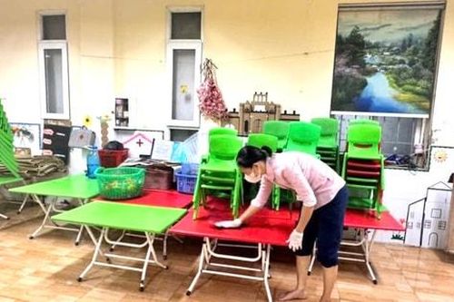 Trường học Hà Nội khẩn trương dọn dẹp sau bão, sẵn sàng đón học sinh