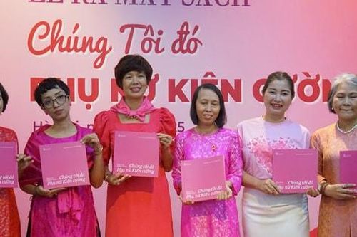 'Chúng tôi đó - Phụ nữ kiên cường' – cuốn sách ảnh ghi lại hành trình lan tỏa nghị lực sống