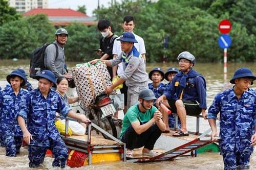 Mưa ngập bất thường và góc nhìn lý trí, khách quan