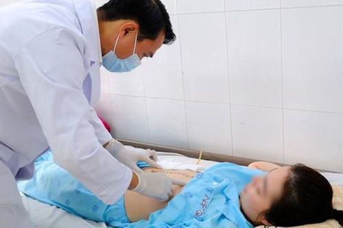 Đi khám sức khỏe định kỳ, cô gái 25 tuổi vô tình phát hiện khối u to vùng đầu tụy