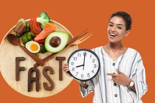 Có nên nhịn ăn gián đoạn để giảm cân?
