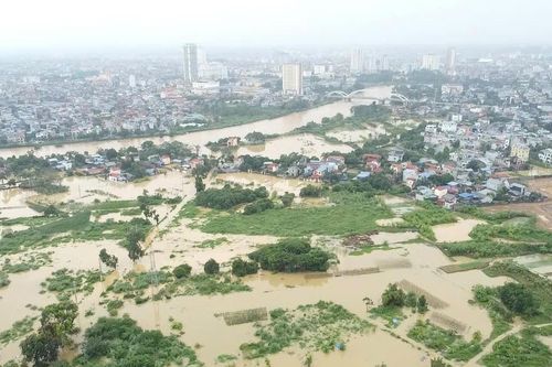 Tình người sau cơn bão