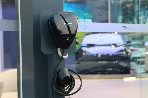 Thế khó của 'liên minh trạm sạc' các hãng xe điện Trung Quốc