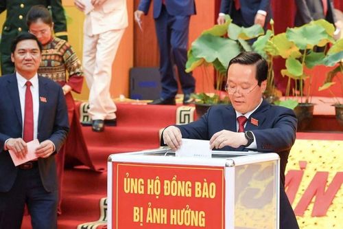 Nghệ An tan hoang sau bão số 10, thiệt hại hơn 1.600 tỉ đồng