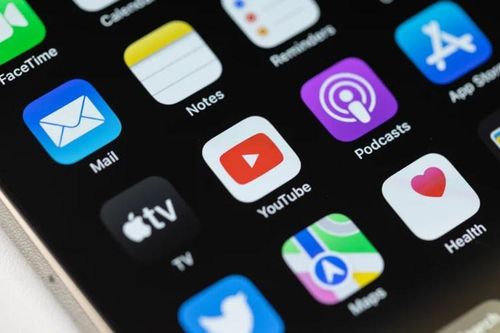 Ứng dụng YouTube thay đổi diện mạo: Tiện ích hay rối mắt?