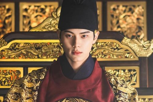 Lee Chae Min: Từ 'điện hạ bạo chúa' đến ngôi sao sáng giá nhất màn ảnh Hàn