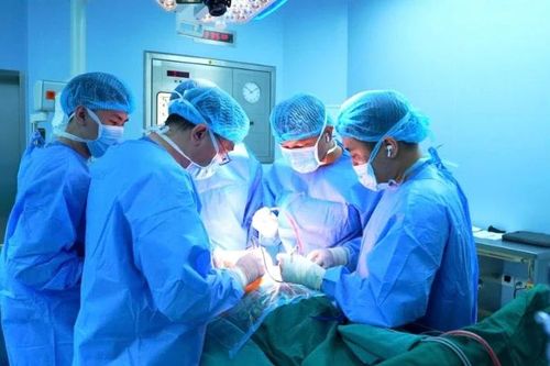 11 giờ căng thẳng phẫu thuật cắt đa tạng chậu cho bệnh nhân ung thư