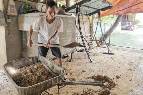 Bắc Ninh: Nước lũ từ sân golf Việt Yên cuốn trôi tài sản nhiều hộ dân