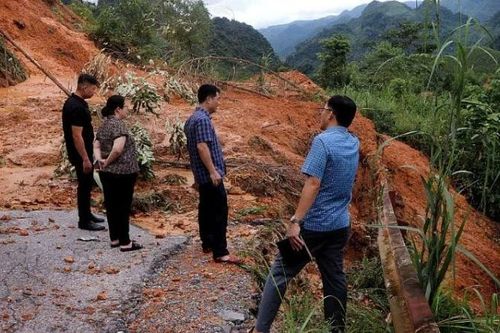 Phú Thọ sạt lở đường 433 khiến nhiều xã bị cô lập