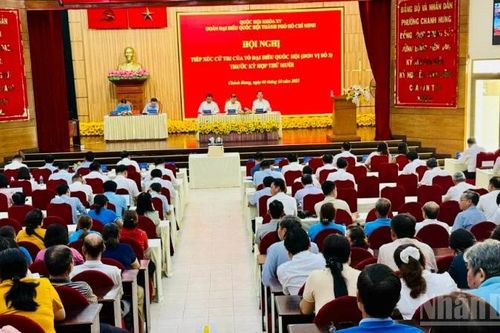 Chánh án Tòa án nhân dân tối cao Lê Minh Trí tiếp xúc cử tri Thành phố Hồ Chí Minh