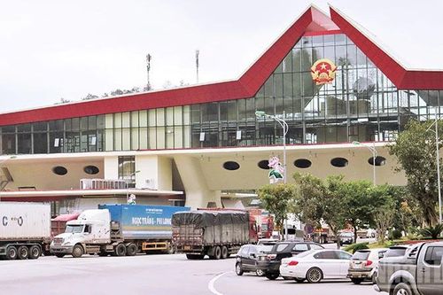 Bộ Xây dựng tiếp quản và cập nhật quy định vận tải đường bộ quốc tế qua biên giới