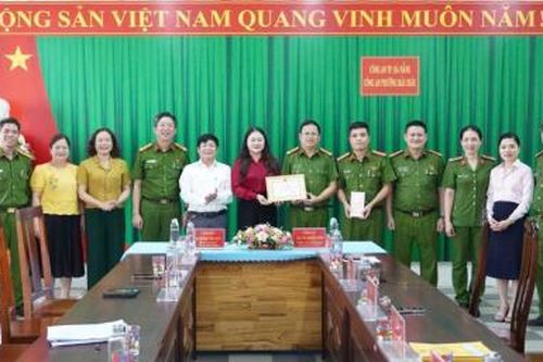 Công an phường Hải Châu được khen thưởng về thành tích nổi bật