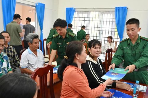 Tuyên truyền bảo đảm an ninh công trình dầu khí, chống khai thác IUU