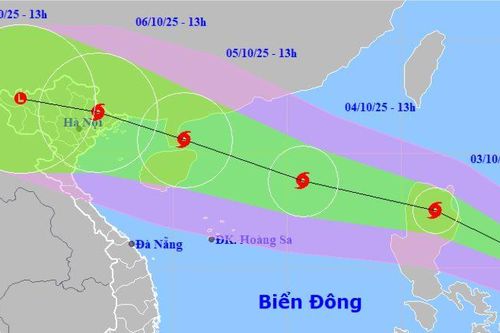 Bão Matmo đang áp sát Biển Đông