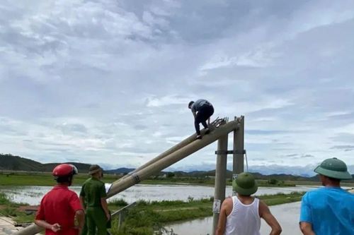 Điện lực Hà Tĩnh lên tiếng vụ cột điện bê tông gãy nghi kém chất lượng
