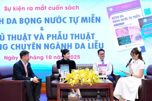 Ra mắt hai ấn phẩm về chuyên khoa da liễu