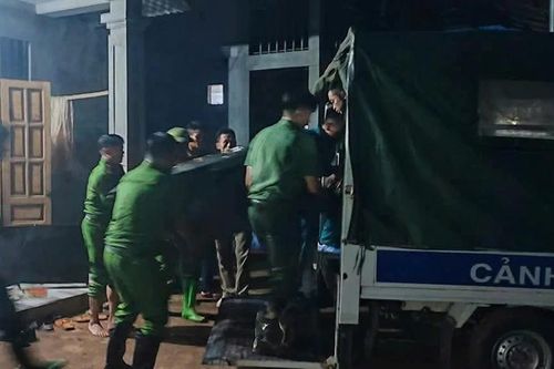 Toàn cảnh di dời người dân ở Pà Cò khỏi khu nguy cơ sạt lở