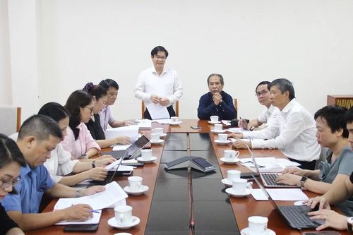 Cần thiết biên soạn các bộ sách về giáo dục văn hóa, nghệ thuật cho học sinh