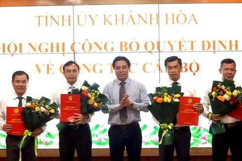 Khánh Hòa điều động, bổ nhiệm nhiều lãnh đạo sở ngành, địa phương