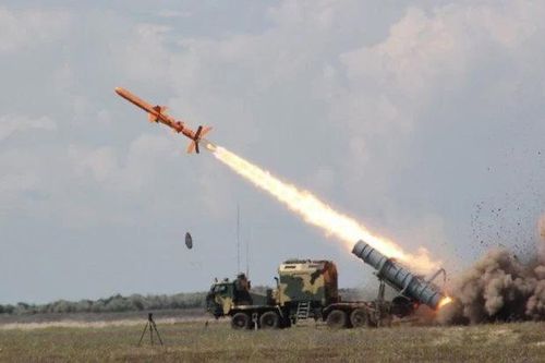 Ukraine công bố 'vũ khí thay đổi cuộc chơi', tầm bắn 1.000 km