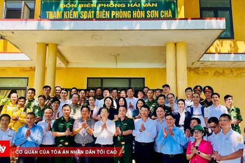 Bí thư Thành ủy Đà Nẵng kiểm tra công tác quản lý, bảo vệ Hòn Sơn Chà