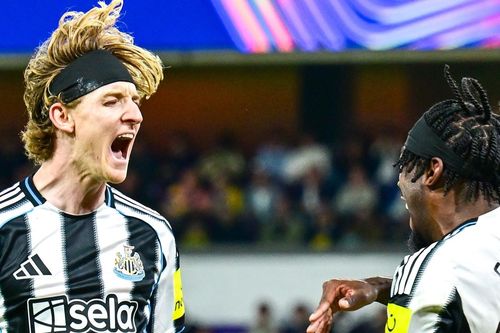 Newcastle giành chiến thắng lịch sử tại Champions League