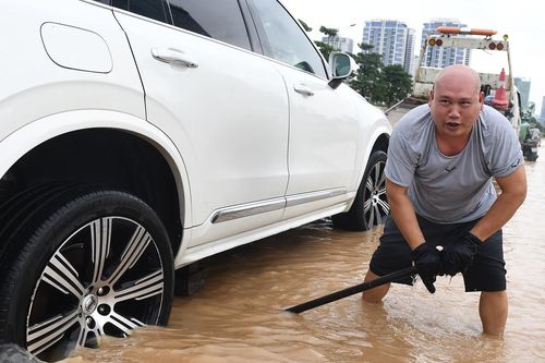 Xe bị ngập sâu nhưng không đi, có cần phải bảo dưỡng, thay dầu?