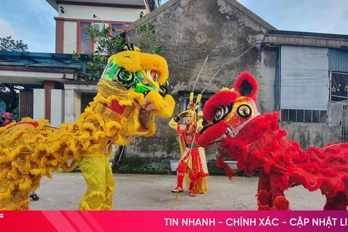 Các đội múa lân miệt mài tập luyện cho ngày hội trăng rằm