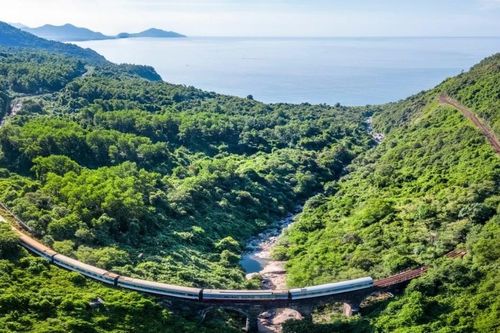 Đường sắt đã chạy lại các đoàn tàu sau ảnh hưởng của cơn bão số 10