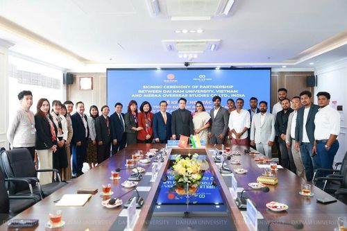 Một trường đại học ở Hà Nội đào tạo y khoa quốc tế hoàn toàn bằng tiếng Anh