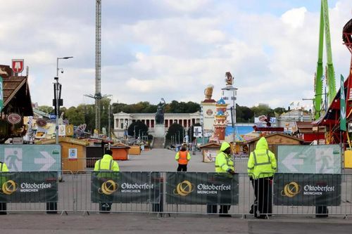 Đức: Thành phố Munich loại trừ khả năng kéo dài Lễ hội bia Oktoberfest