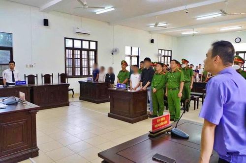 Từ sân bóng đến vành móng ngựa: Thiếu niên được giảm án thành công