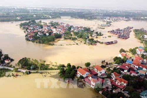Phú Thọ: Nước dâng cao, xã Son Đông biến thành 'ốc đảo'