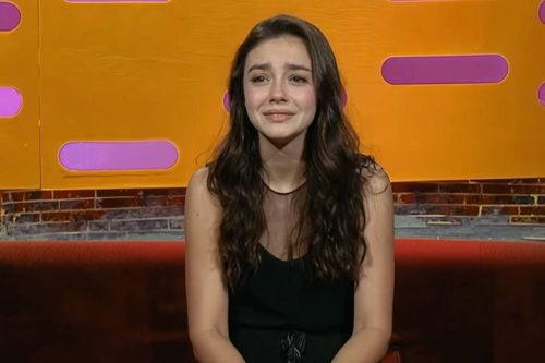 Nữ diễn viên được tạo hoàn toàn bằng AI ra mắt showbiz, đẹp chẳng kém minh tinh nhưng bị khán giả phản đối dữ dội