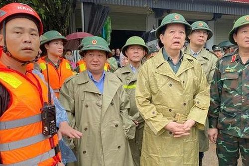 Phó Thủ tướng Mai Văn Chính chỉ đạo công tác khắc phục hậu quả thiên tai tại Tuyên Quang