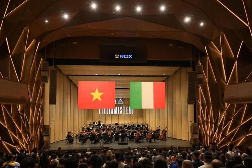 Dàn nhạc nhà hát Teatro Massimo lần đầu biểu diễn tại Hà Nội