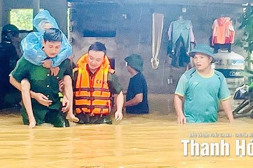 Người dân viết thư cảm ơn Công an xã Vân Du đã cứu bà cụ 95 tuổi trong bão lũ