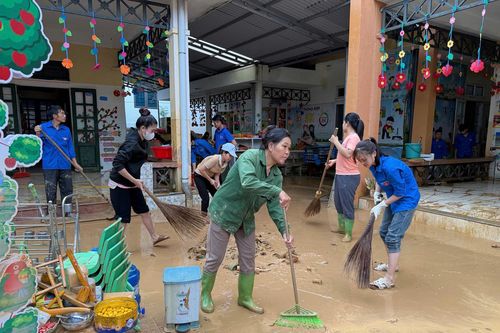 Tuổi trẻ chung tay sẻ chia, hỗ trợ cùng bà con vùng bão lũ