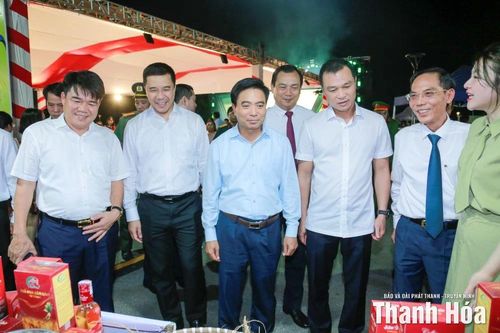 Khai mạc Liên hoan Văn hóa ẩm thực xứ Thanh năm 2025: 'Đậm bản sắc - Bừng tinh hoa'