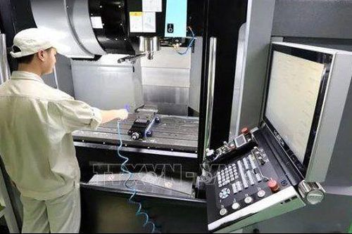 Doanh nghiệp trước bài toán tiết kiệm năng lượng trong chuyển đổi xanh